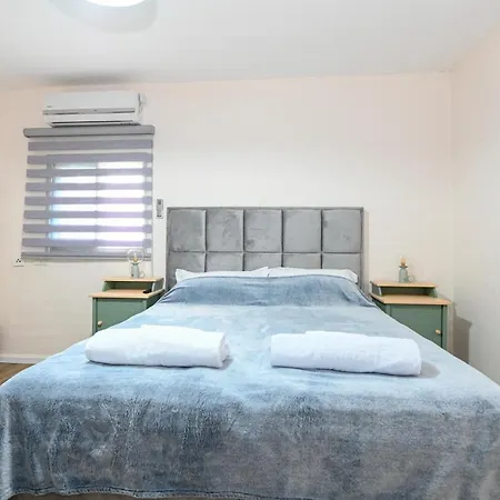 The Turquoise House Apartment Poriyya Exterior photo